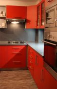 Červená rohová kuchyně Formát